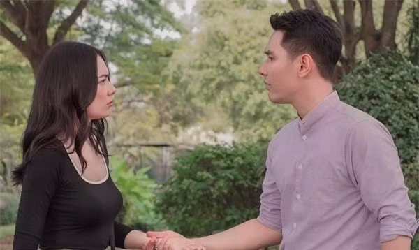 Tinh co gap hang xom toi chao, loi dap lai khien toi nghet mat