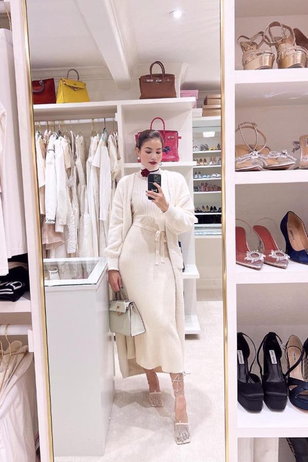 goài tập luyện yoga, Phạm Hương còn tuân thủ chế độ ăn lành mạnh, giàu dinh dưỡng.