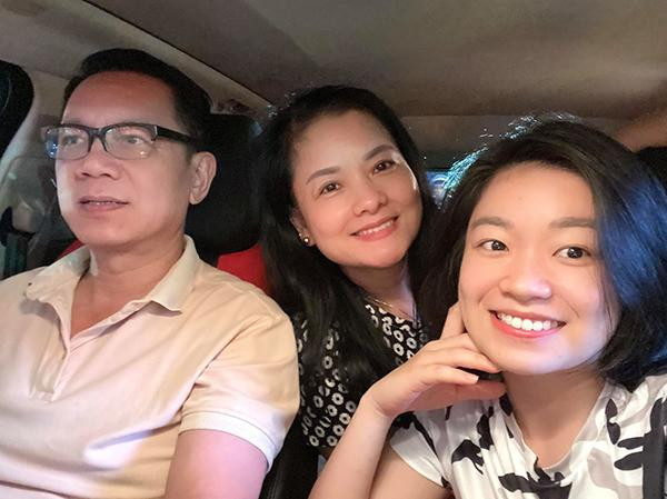 au khi kết hôn, cặp đôi đã có với nhau 2 con. Dù cũng có lúc cãi vã, Phạm Cường và Thu Quế vẫn là một hình mẫu hạnh phúc của giới nghệ sĩ Việt vì sự thông cảm và giúp đỡ nhau trong nghề cũng như cuộc sống.