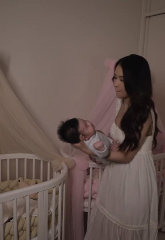 Phuong Oanh va Sam lam me bim cua cap rong con-Hinh-8