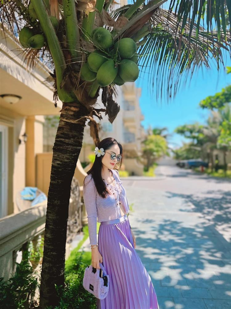 Duong Cam Lynh dien bikini khoe body sau hon 1 nam vo no-Hinh-8