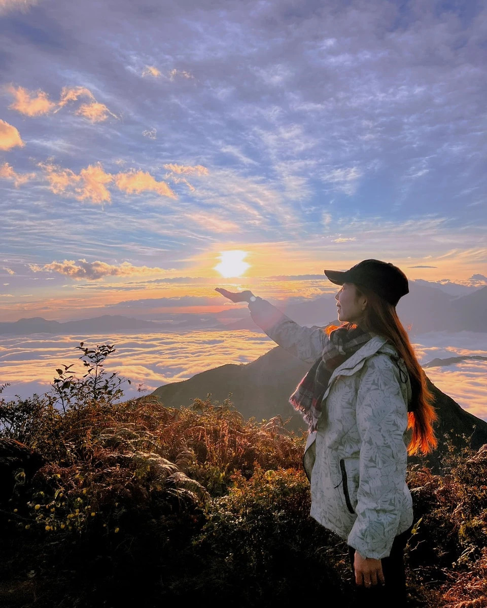 Gioi tre den Lai Chau trekking xuyen rung, an pho nhang thai tay-Hinh-3