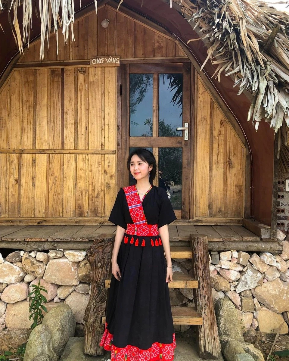 Gioi tre den Lai Chau trekking xuyen rung, an pho nhang thai tay-Hinh-7