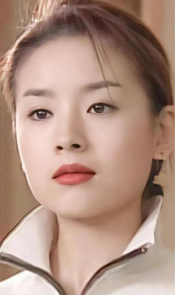 Diễn viên Đổng Khiết.