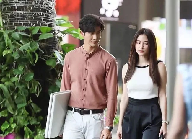 Dua nguoi yeu ve ra mat, me noi mot dieu khien toi boi roi