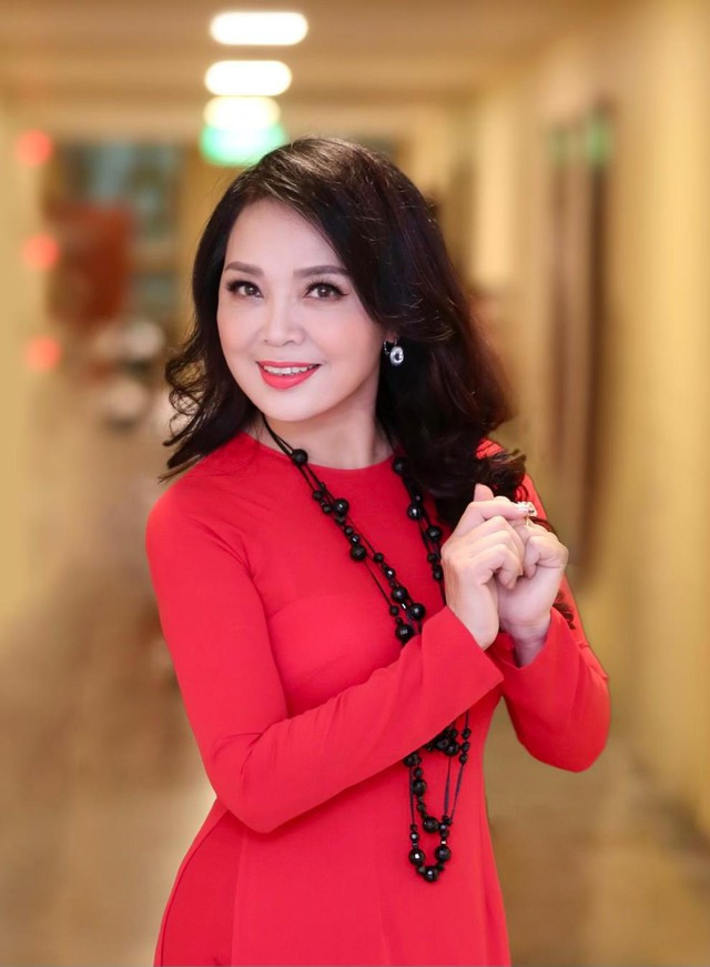 NSND Thái Bảo có nhiều "bài tủ" đã đi vào lòng công chúng mà không lẫn với bất kỳ nghệ sĩ nào. Theo đó phải kể tới các bài: Vết chân tròn trên cát, Quê nhà, Tâm hồn, Mùa xuân bên cửa sổ, Mùa hoa cải, Thăm bến nhà Rồng, Mưa rơi, Thời hoa đỏ, Lời ru cỏ non…