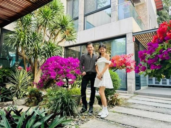 Con gai Truong Ngoc Anh cao vuot troi, dung mao xinh dep-Hinh-2