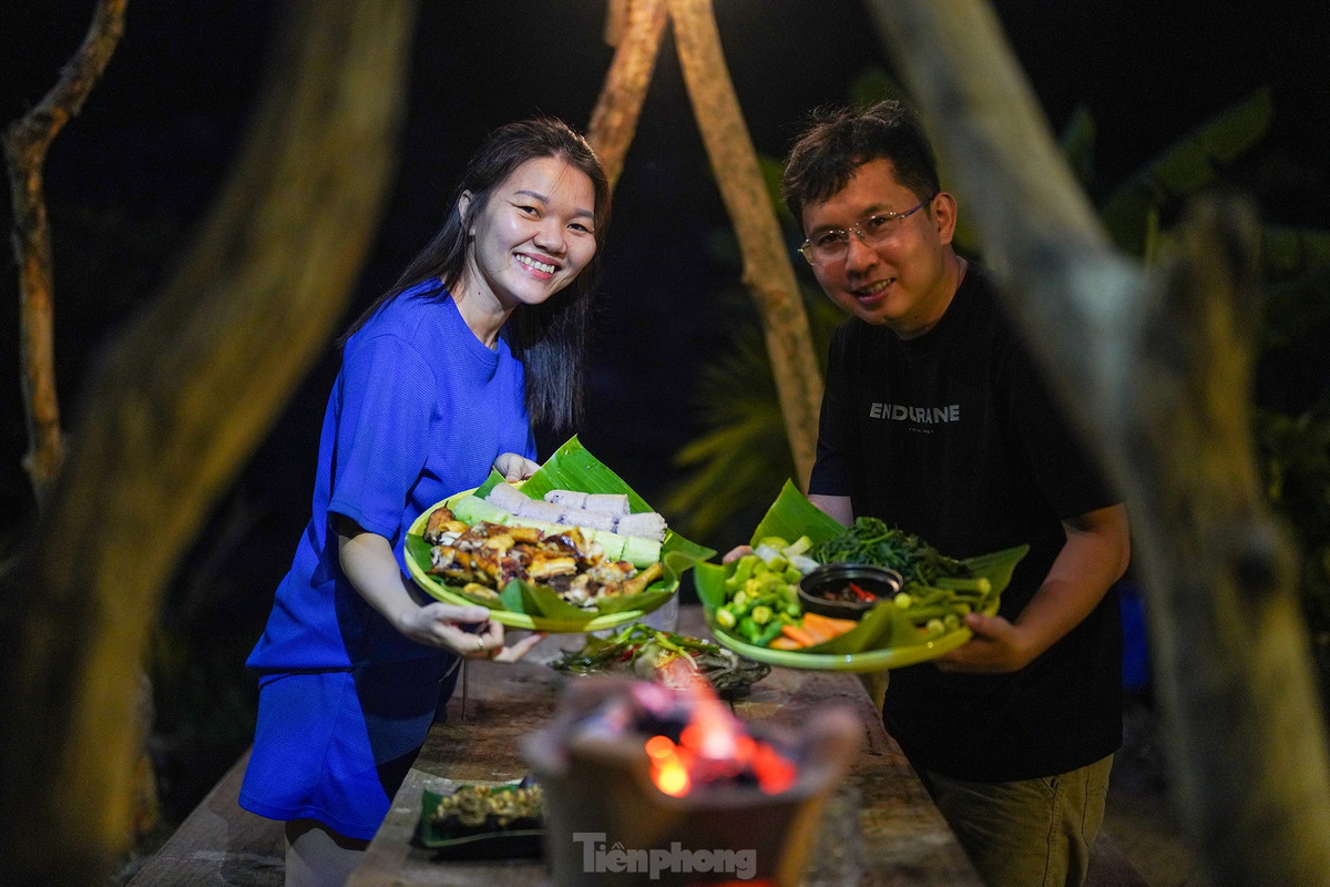 Buổi tối thưởng thức ẩm thực trên đảo Du Mục.