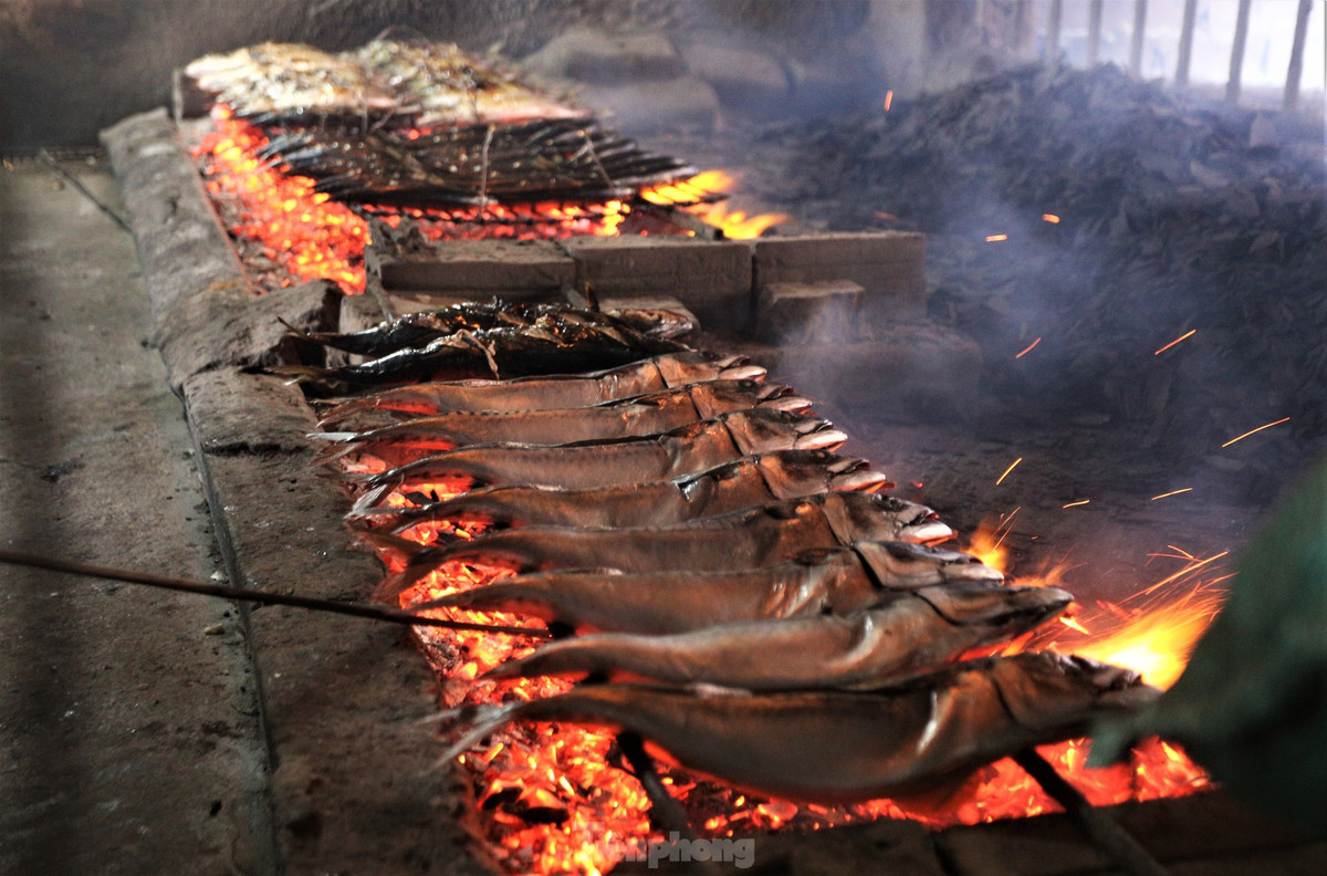 Tat bat lang nuong ca o vung bien Ha Tinh dip giap Tet-Hinh-7