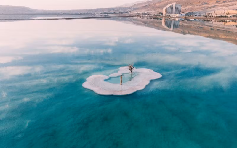 Lý giải những cái tên kỳ lạ như Biển Chết, Biển Đen - Hình 3 Ly giai nhung cai ten ky la nhu Bien Chet, Bien Den-Hinh-3