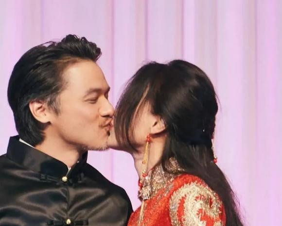 Thu Ky - Phung Duc Luan ky niem 8 nam ve chung mot nha-Hinh-3