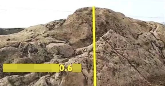 Ngọn núi nhỏ nhất thế giới, chỉ 0,6m nhưng không ai dám leo Ngon nui nho nhat the gioi, chi 0,6m nhung khong ai dam leo