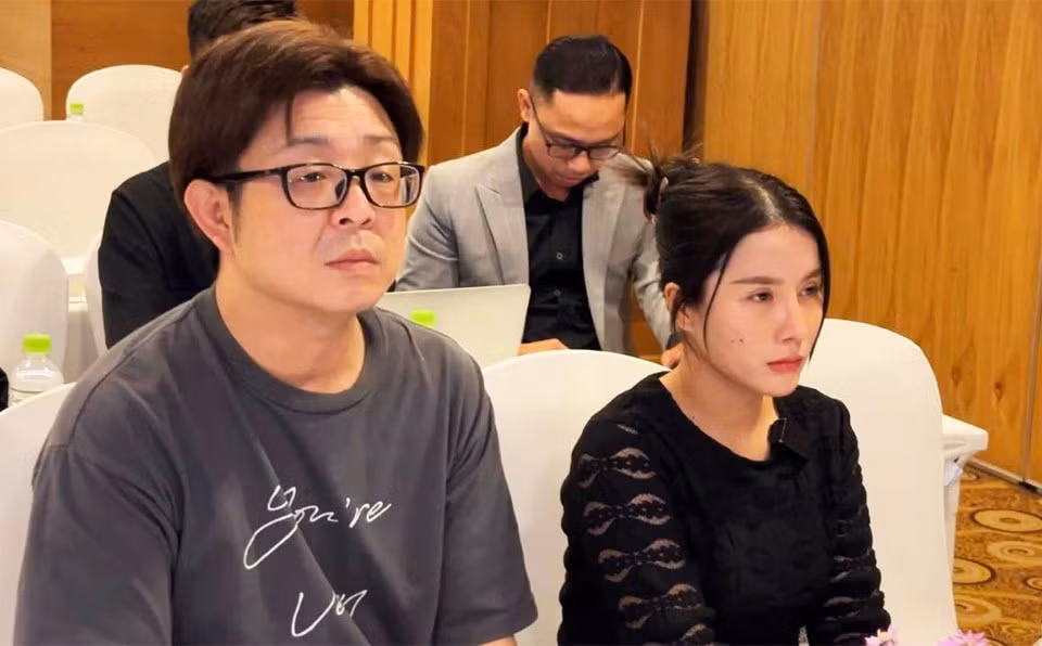 Ba Nhan Vlog co tinh tao scandal voi bac si chua hiem muon?