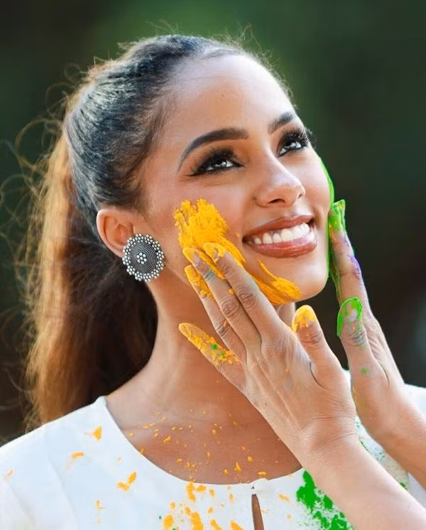 Mục tiêu của Ade là trao quyền cho trẻ em trên toàn thế giới và đảm bảo cho các em có tương lai tươi sáng hơn.