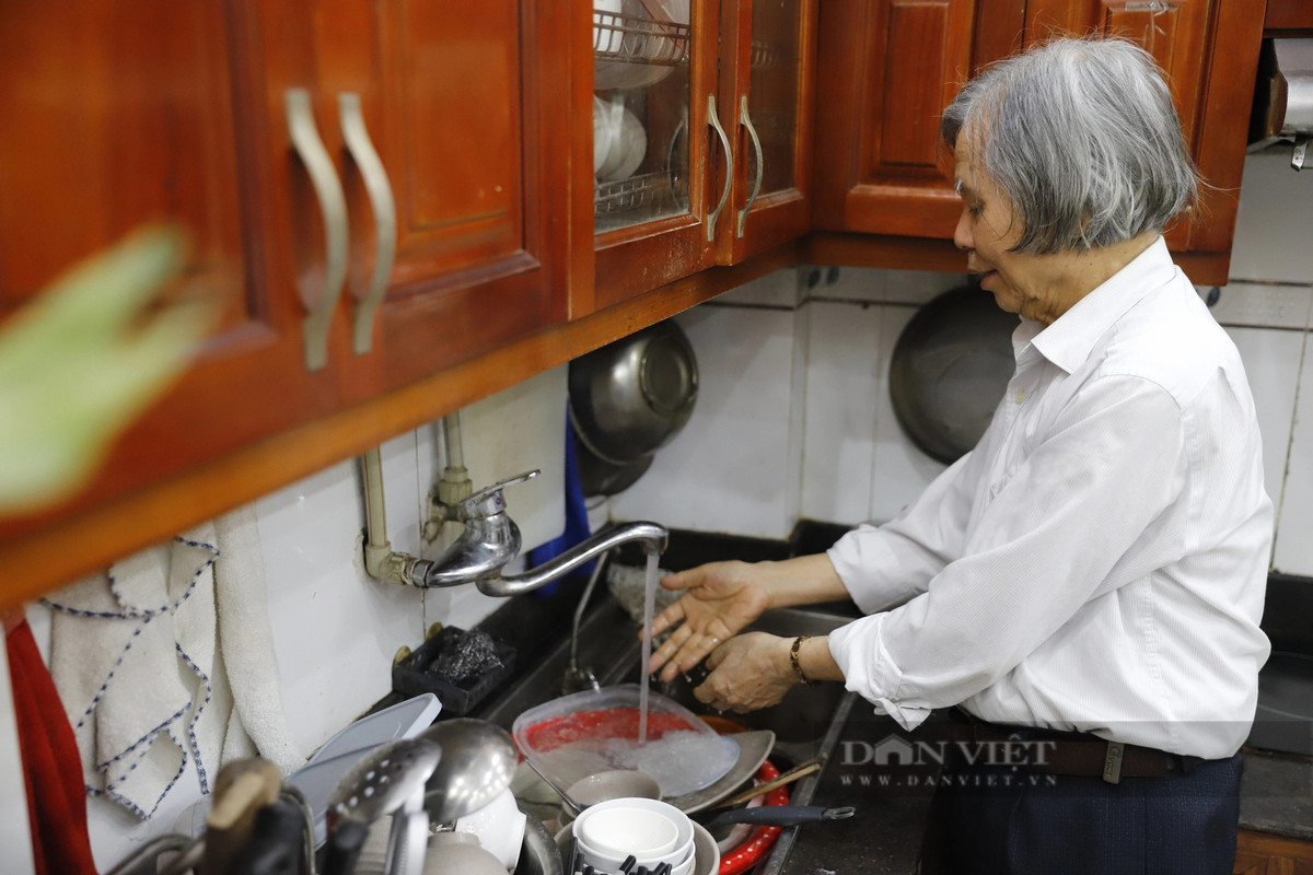 Hiện tại, PGS, TS. Cao Văn Liêm sinh sống cùng người vợ của mình và có 4 người con đều thành đạt.