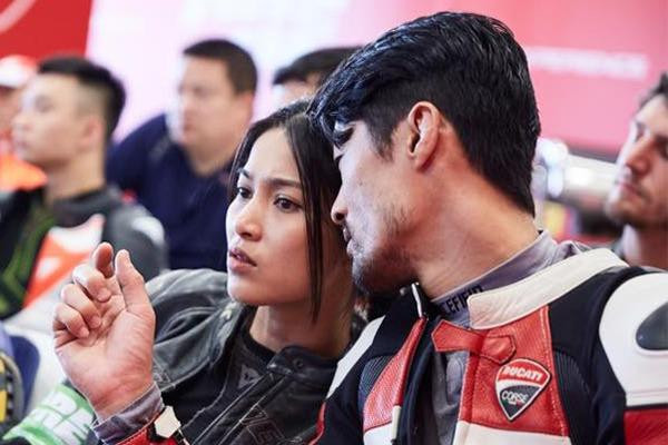 Nguoi dep gan bo voi Johnny Tri Nguyen hon 10 nam khong cuoi la ai?-Hinh-4