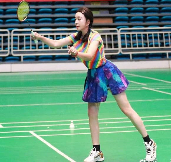 Buc anh cua Luu Hieu Khanh 71 tuoi gay chan dong toan mang-Hinh-3