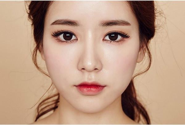 Bên cạnh đó, người có tướng mũi này cũng khá thoáng tính, ăn ở biết điều, dám nghĩ dám làm, nói được làm được, đi đâu cũng có thể tự lực cánh sinh cày ra tiền. Họ chịu thương chịu khó, sống bình an và được giúp đỡ phần nhiều.