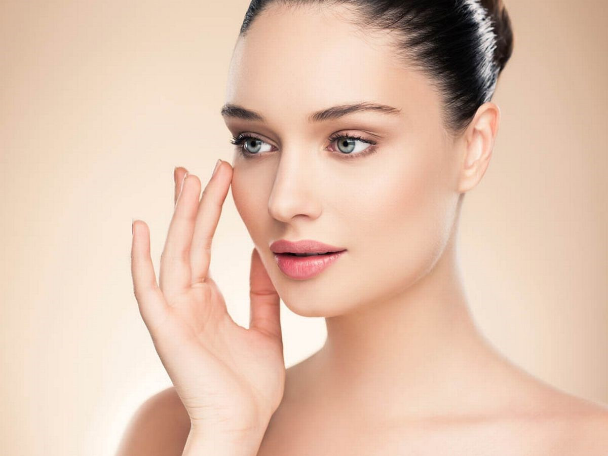  Đa phần họ đều có tính cách hướng nội, không thích khoe khoang hay sống xa hoa, lộng lẫy, chỉ muốn có một cuộc đời bình yên, ẩn dật nên được nhiều người yêu mến kính nể bởi dù có giàu đến đâu họ vẫn là người giản dị, chân chất. Tuy nhiên, để có được số mệnh tốt, có quý nhân phù trợ thì mũi nhỏ phải đi kèm với gò má đầy đặn. 