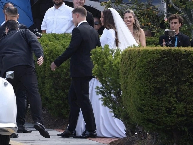 Le cuoi Hoa hau Hoan vu Olivia Culpo va chong cau thu-Hinh-2