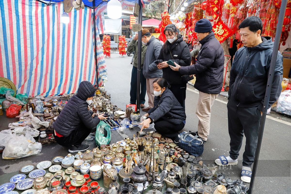 Phien cho do co va gia co giua long pho co Ha Noi