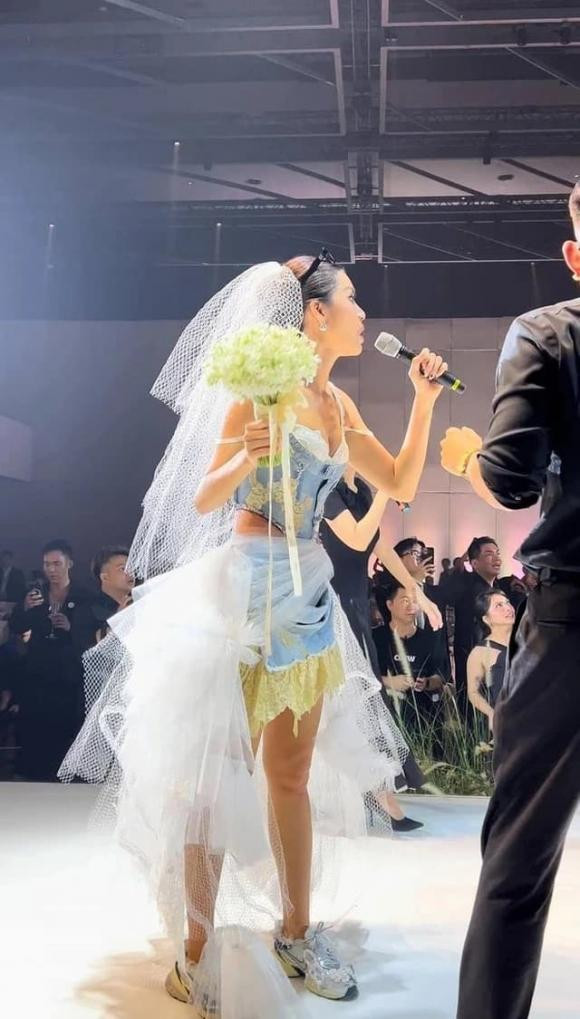 Minh Tu bi nghi co tin vui vi chi tiet nay trong dam cuoi-Hinh-2