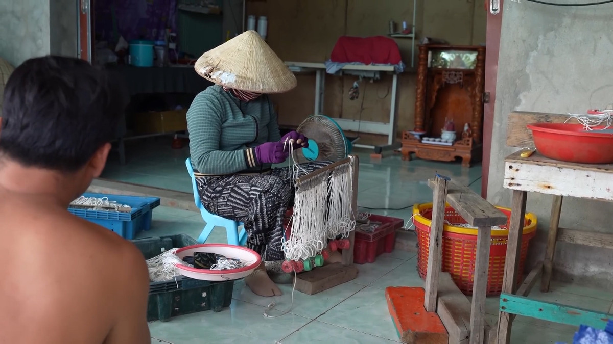Cau kieu khong moi van bat duoc ca, nong dan thu tien trieu/ngay