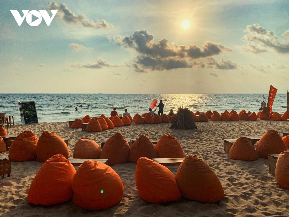 Du khach Indonesia ngay cang yeu men dia diem du lich tai Viet Nam-Hinh-2