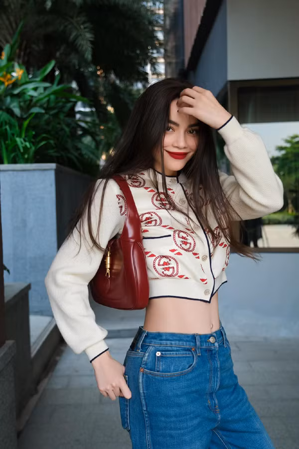 br/> Vòng eo của Hồ Ngọc Hà luôn là niềm mơ ước của rất nhiều người.