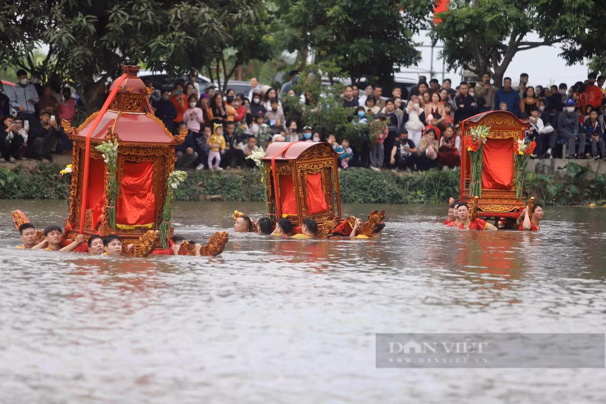 Hinh anh le hoi co 3 chiec kieu 