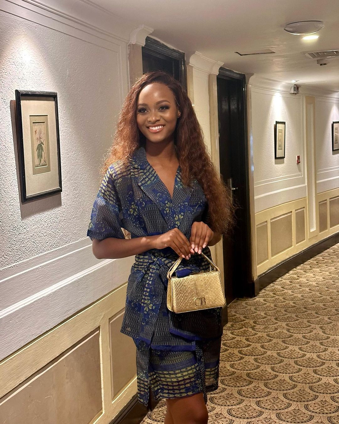 br/> Đại diện Nam Phi - Claude Mashego diện trang phục kín đáo. Cô được đánh giá là ứng viên mạnh của khu vực châu Phi.