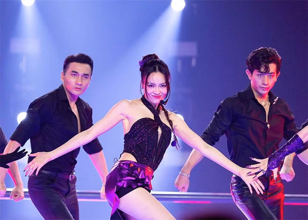 Hanh trinh lot xac cua Ninh Duong Lan Ngoc-Hinh-9