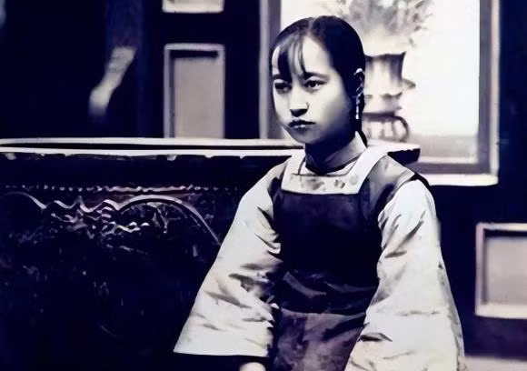 Gai lau xanh thoi nha Thanh trong the nao, anh that lat do 3 diem-Hinh-4