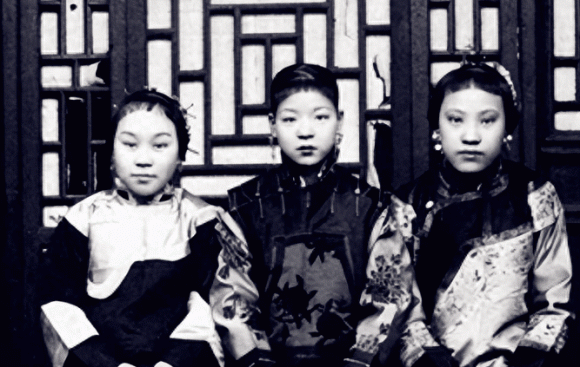 Gai lau xanh thoi nha Thanh trong the nao, anh that lat do 3 diem-Hinh-5