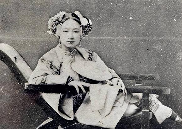 Gai lau xanh thoi nha Thanh trong the nao, anh that lat do 3 diem-Hinh-6