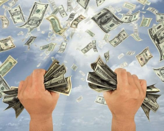  Biết nhẫn nhịn: Chắc chắn đã sinh ra trên đời chúng ta sẽ gặp những chuyện không như ý muốn của mình. Nhưng oán trách cũng chẳng giải quyết được gì cả. 