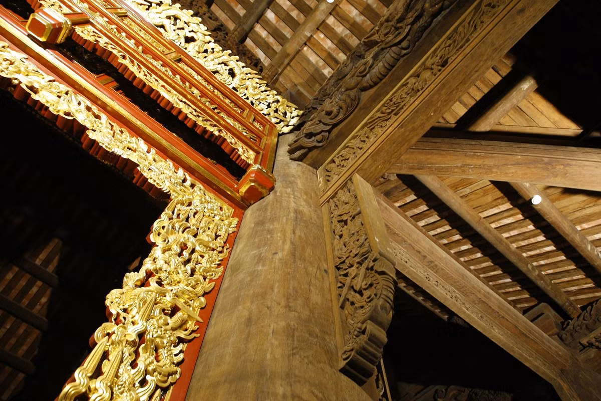 Chinh dien bang go lon nhat Viet Nam: Noi that deu duoc dat vang-Hinh-5