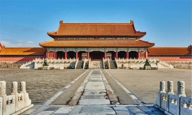 Tai sao cac hoang de trieu nha Thanh khong thich song o Tu Cam Thanh?