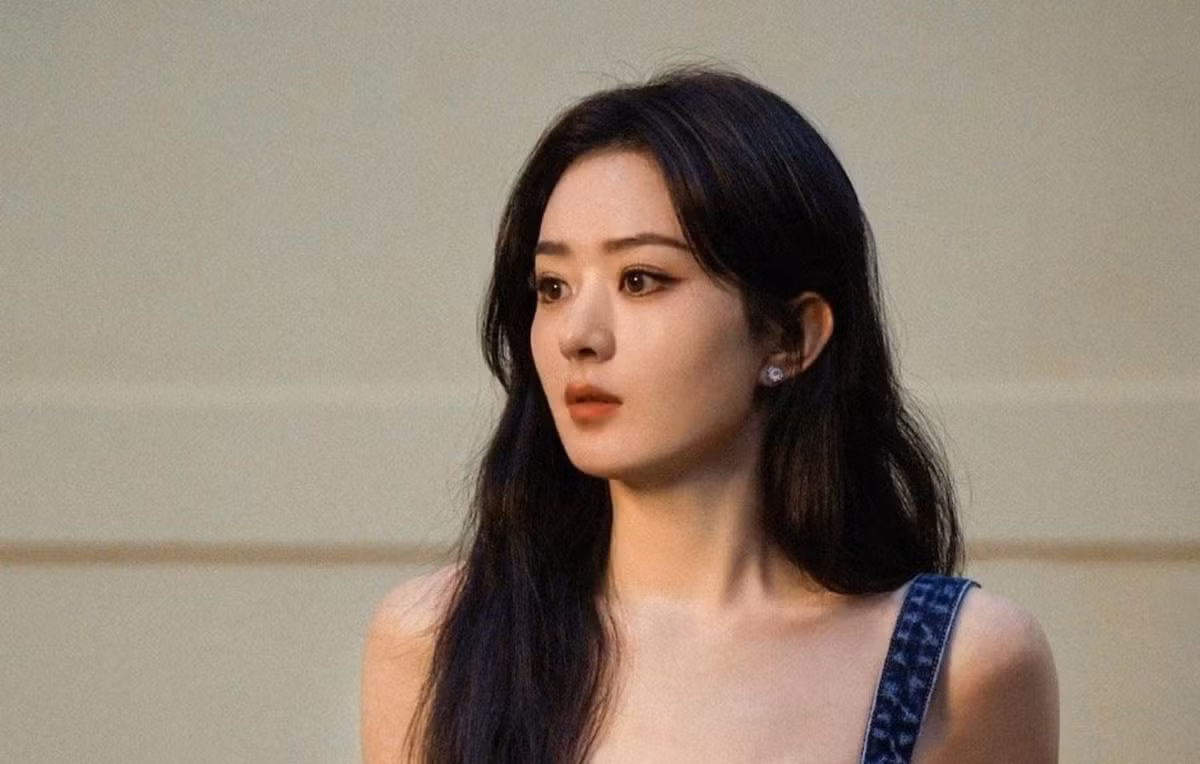 Đây là nét tướng xấu của người phụ nữ, người này rất gian xảo, hay lợi dụng người khác và tâm địa không ngay thẳng.