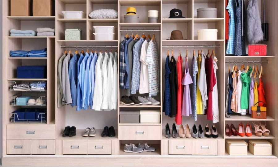 Tại sao người xưa nói không nên treo quần áo ở đầu giường ngủ? Tai sao nguoi xua noi khong nen treo quan ao o dau giuong ngu?