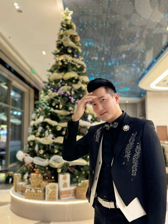 Nam ca si U50 di dau cung co nguoi yeu nhung quyet cho duyen lanh-Hinh-3