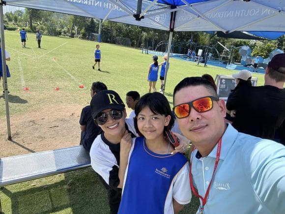 Được biết, ái nữ nhà Bình Minh cũng là một nhóc tỳ vô cùng giỏi giang khi sở hữu nhiều thành tích thể thao rất ấn tượng.