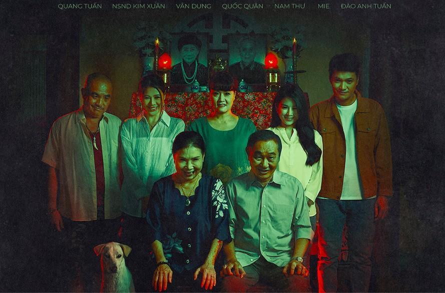 Song, khi bước vào set quay, cô bắt nhịp nhanh và có sự phối hợp nhẹ nhàng với các diễn viên khác nên thời điểm đóng máy, Vân Dung luôn thấy tiếc nuối và muốn được quay thêm. "Tôi vào vai em gái ông Mạnh, là một bà cô già ế chồng, xấu, nanh nọc, tham tiền. Nói chung, vai này cũng hợp tôi", cô bật mí.