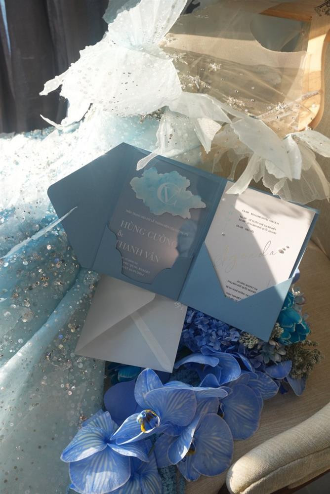 hiệp cưới có màu chủ đạo cũng là màu yêu thích của Thanh Vân Hugo.