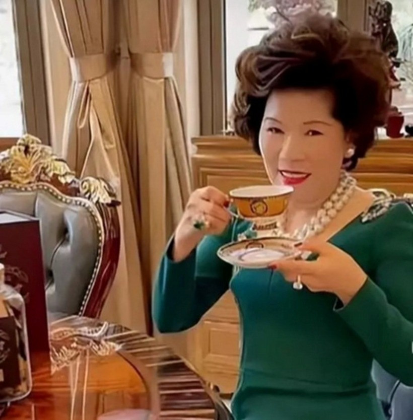 Trung Quoc cam song nguoi noi tieng pho truong tai san-Hinh-4