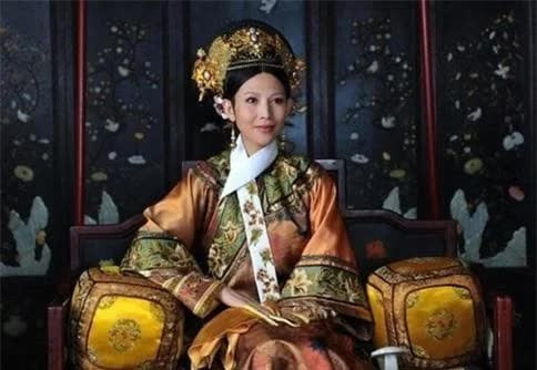Gia tộc hiển hách nhất triều đại nhà Thanh: 3 người làm hoàng hậu - Hình 3 Gia toc hien hach nhat trieu dai nha Thanh: 3 nguoi lam hoang hau-Hinh-3