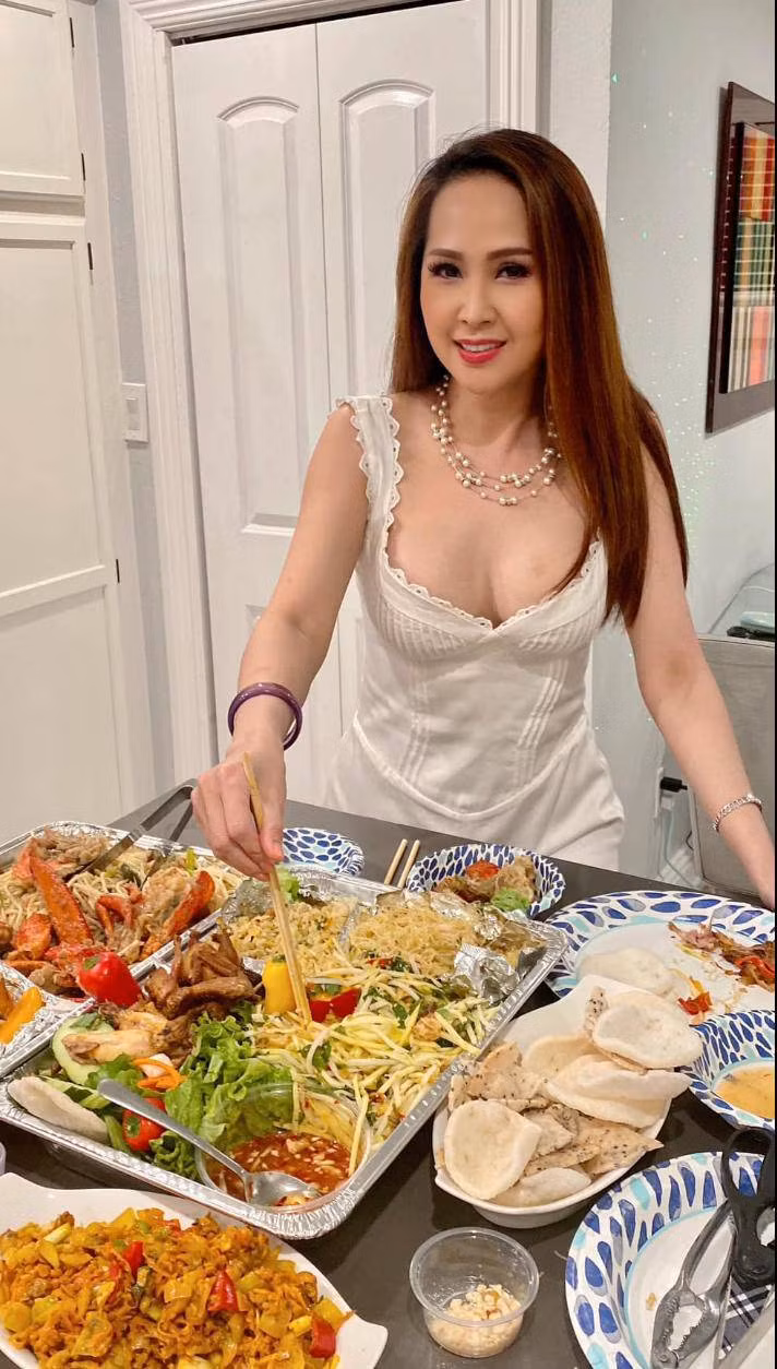 Cô chọn hình ảnh này không chỉ khi đi diễn mà cả trong cuộc sống thường ngày.