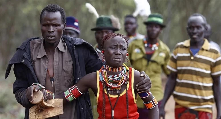 Bộ tộc dị hợm cho phép đàn ông bắt cóc phụ nữ làm vợ - Hình 2 Bo toc di hom cho phep dan ong bat coc phu nu lam vo-Hinh-2