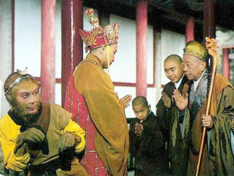 Quyền năng của 2 pháp bảo Đường Tăng trong Tây Du Ký 1986 - Hình 6 Quyen nang cua 2 phap bao Duong Tang trong Tay Du Ky 1986-Hinh-6