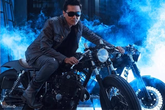 “Nguoi dung ngoai showbiz”, nam dien vien U50 chua vo van phong do-Hinh-5